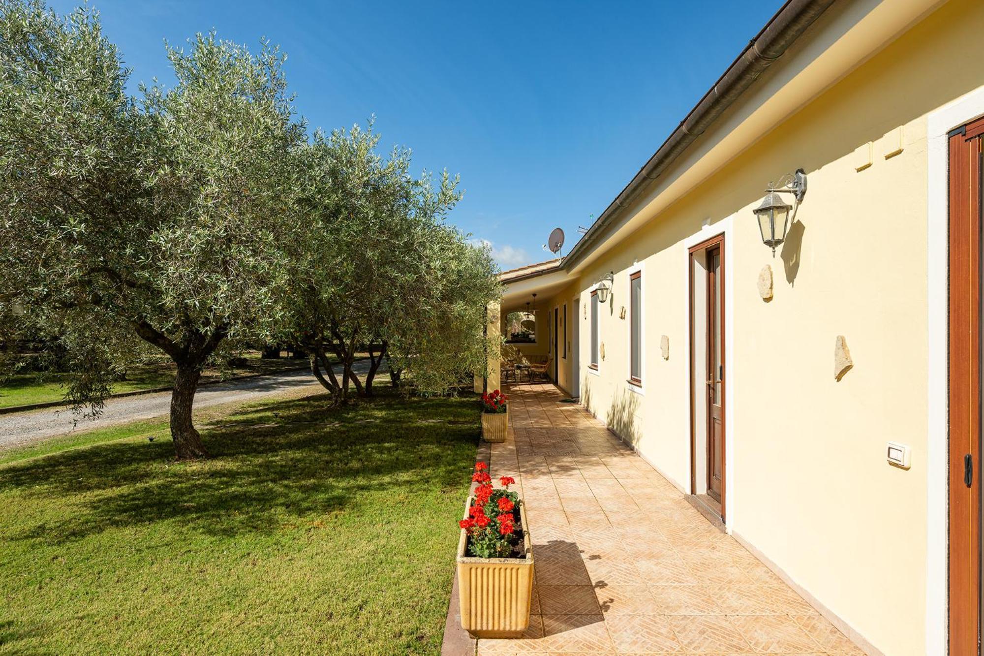Residenza Parco Degli Ulivi Villa Villamassargia ภายนอก รูปภาพ